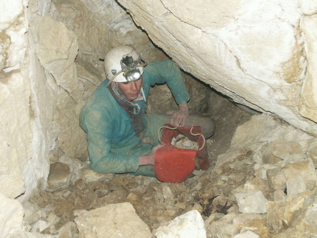 desobstruction au gouffre du grand murin